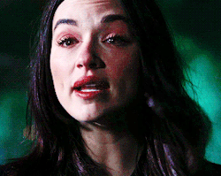 17 yıl boyunca bir yalanla büyüyen Çilek 17 yaşında üvey olduğunu ger… #gençkurgu # Genç Kurgu # amreading # books # wattpad