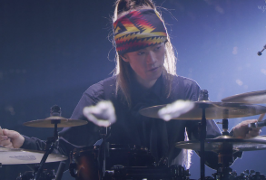 25th L'Anniversary With that white feather