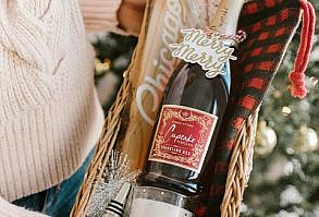 A Comprehensive List Of Beautiful Christmas Gift Baskets For Everyone On Your List