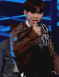 ATEEZ İlk Tepki Kitabı [TAMAMLANDI] #rastgele # Rastgele # amreading # books # wattpad