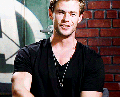 #wattpad #fanfic One Shots del actor australiano Chris Hemsworth, incluyendo algunos de sus personajes.