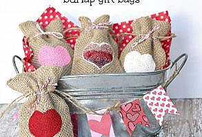 DIY Valentine’s Day Burlap Gift Bags