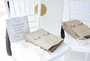 saquinho para os convidados levarem os doces para casa.  Festa linda com tema Doces sonhos, tons pastéis ( candy colos) para o aniversário de 1 ano da Branca, filha da fotógrafa Rejane Wollf. Foto: Bia Soave