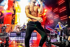 Performance, Entertainment, Performing arts, Music artist, Concert, Music, Stage, Event, Musician, Rock concert,