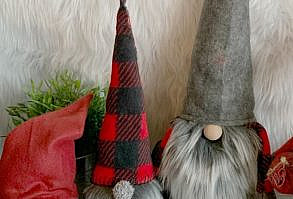 How to Make Christmas Gnomes: Sew and No Sew Instructions