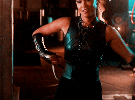 Ella era peligrosa,independiente y fuerte.el sonido de sus tacones co… #fanfic # Fanfic # amreading # books # wattpad