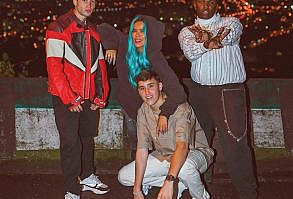 Karol G hace enloquecer a sus seguidores con el anuncio de una nueva canción Un Viaje en compañía de los cantantes emergentes puertorriqueños Jotaerre, Alejo, Moffa.