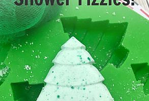 Oh, I love this no-fail recipe for Christmas tree bath bombs. Such a simple recipe and what a cute handmade Christmas gift idea! Click here to see how she makes these Christmas tree shower fizzies in minutes! #christmastreeshowerfizzies #christmastreebahtboms