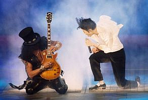 Michael Jackson in Pictures: Michael Jackson and Slash at the MTV Video Music Awards - 1995