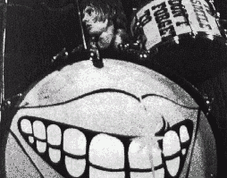 Roger Taylor on tour: Early days [QueenConcerts]