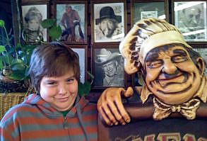 Dylan and Cole Sprouse Twins have a Twitpic War