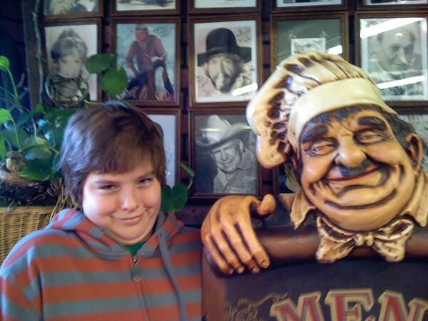 Dylan and Cole Sprouse Twins have a Twitpic War