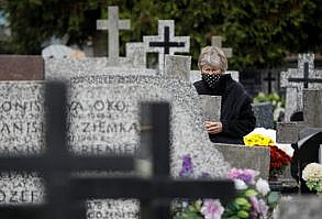 New Year 2021: Advance Happy New Year wishes, WhatsApp images, messages, quotes, SMS, Facebook status, GIFs to send your loved ones