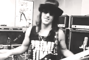 cool eyes, electric thighs