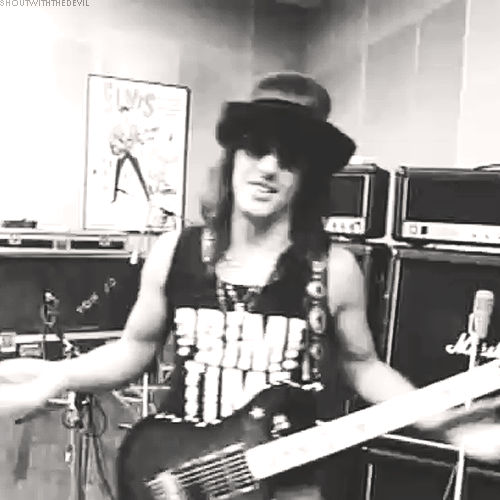 cool eyes, electric thighs