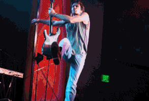 giphy.gif (700×914)