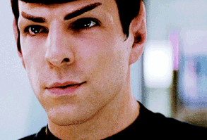 Spock : Ça n'est pas si différent du Pon-Far... Prête pour notre lune de miel?  💚