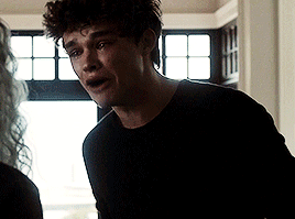 Decidí iniciar esto puesto a que me encanta la serie. 👀 Hagan sus p… #fanfic # Fanfic # amreading # books # wattpad