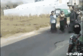 Funny Gifs: body falls out of coffin