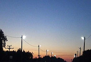 The pleasant atmosphere of night nature and the sounds of birds in the forest has a positive effect on the nervous system. Many people use nature sounds as background sounds or as white noise when doing yoga or meditation.