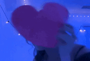 Animated gif about girl in 𝐠𝐢𝐟𝐬 by *•.¸♡ғᴏʀᴇɪɢɴ ♡¸.•*