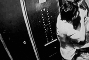 Dişlerinde dilini gezdirirken dudakları karanlık bir gülümsemeyle yav… #gençkurgu # Genç Kurgu # amreading # books # wattpad