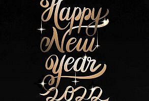 2022 gold happy new year phone wallpaper, season's greetings text on black background | free image by rawpixel.com / Nattha