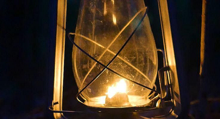 Turn on the video before going to bed if you have insomnia and listen to the background sounds of nature, let them help you relieve fatigue, restore your nervous system, distract yourself from problems, fill up with energy. Pleasant nature in the forest at night, a spiritual sketch for relaxation or meditation.