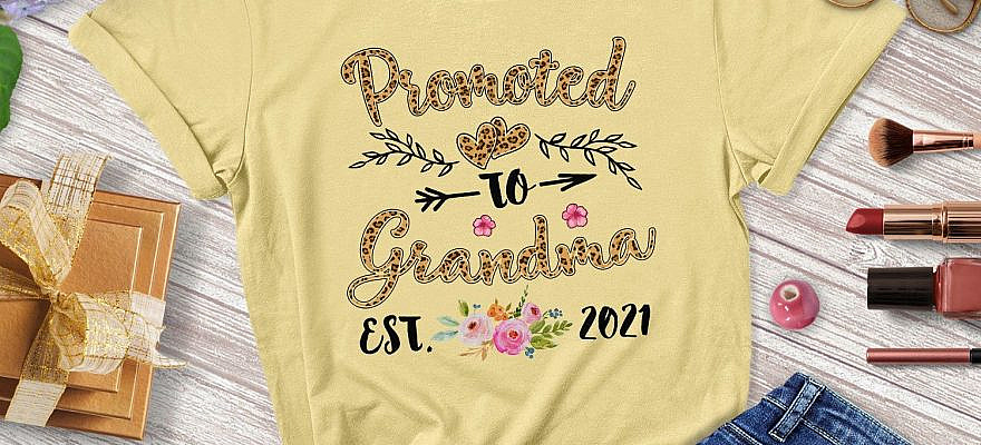 Click to my store https://www.etsy.com/ca/shop/RyanDearGift to get more cool shirt for your Grandma, Mom, Grandpa, Dad and your family and friends. BEFORE ORDERING Please check carefully size chart and colors at product images. Please do not to hesitate us if you need bigger sizes. YOU WANT TO ORDER OTHER PRODUCTS WITH SAME DESIGN??? You like the design but can not find type of the shirt you need? (Pullover Hoodie, Long Sleeve, Sweatshirt, V-neck...) You can order here: - Long Sleeve: