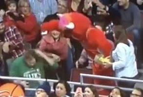 The Biggest Kiss Cam Fail Every? Benny The Bull Is Mr. Steal Yo Girl