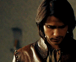 BBC musketeers gif | The-Musketeers-BBC-image-the-musketeers-bbc-36531124-245-245.gif