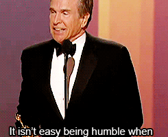 WARREN BEATTY - 30 de marzo de 1937 - Es el hermano de Shirley MacLaine y entre sus numerosas parejas muchas han sido famosas: las bailarinas Leslie Caron y Maia Plitseskaia, la cantante Madonna y las actrices Isabel Adjani y Diane Keaton. Sus cuatro hijos los tuvo con la actriz Annette Bening