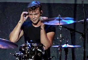 tumblr_ovglohIJe71vzx5pvo2_500.gif (500×250)