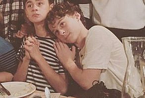 fotos, gifs y fanarts, todos los créditos a sus creadores. enjoy ♡   … #detodo # De Todo # amreading # books # wattpad