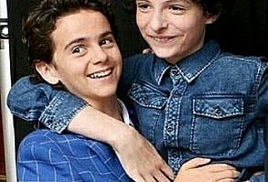 fotos y fanarts, todos los créditos a sus creadores. enjoy ♡ #detodo # De Todo # amreading # books # wattpad