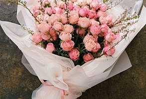 It’s not always easy to know just what to say on someone’s birthday, and you want your birthday gift to your friend to be unique and a step above the rest. Sometimes a cute happy birthday gif is a way to make your friend laugh when they’re scrolling through social media, but oftentimes we want to go that extra mile to make the people closest to us feel loved on their special day. So scroll through some of our suggestions below for the best wishes