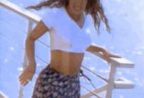 23 Selena Dancing GIFs That Will Make You Grin Uncontrollably
