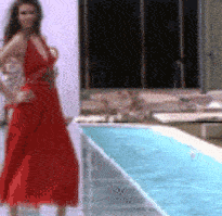 This is hilarious cuz the other guy just keeps walking like nothing happened