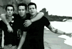 Blink-182, “All the Small Things” | 1999 Was The Best Year For Summer Songs ♥