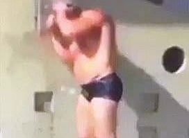 I  can't help it but this is some funny ass shit!! - 9GAG