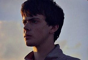 -Imaginen paredes. Y columnas, ahí y un techo de vidrio. -Cair para… #fanfic # Fanfic # amreading # books # wattpad