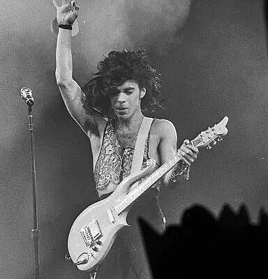 Since Prince's passing SO MANY new, unseen photos!!!! Post them here!!!