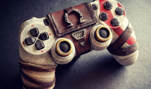 Custom God of War DualShock 4 Looks Sculpted From Stone