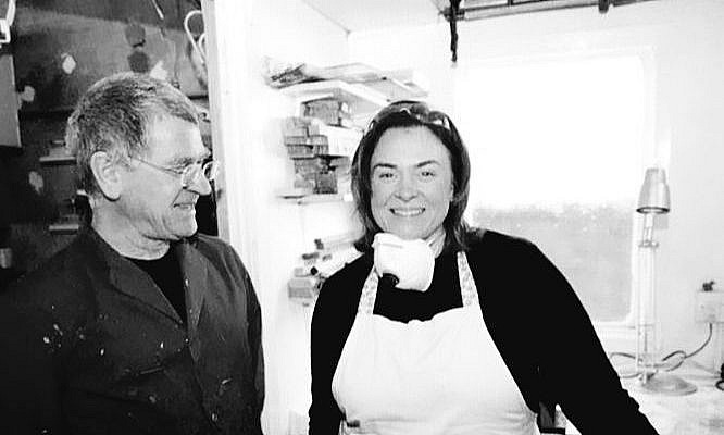 Unisex Mountain Biking T-shirt. Cycling Gift Idea. 100% cotton Mountain Bike and Road cycling T-shirts. Perfect for the keen cyclist in your life Hand Printed in The Lake District, UK. Available in Grey, Black or White - Please add in comments which colour you would like when purchasing Check out my other listings at: https://www.etsy.com/uk/shop/GoYourOwnWayApparel Go Your Own Way Apparel I am currently dispatching orders twice a week. Delays are still occurring in certain areas du