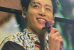 jk gifs on Twitter | Imagens bts, Garotas, Tumbrl girls