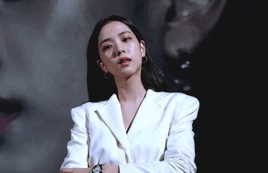 [EM ANDAMENTO] Quatro garotas incrivelmente lindas acabam de entrar … #fanfic # Fanfic # amreading # books # wattpad