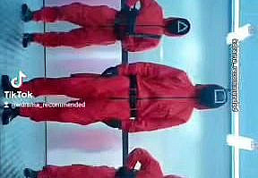 انگشتتو قر بده رو فالو :)