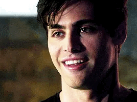 Él tiene toda su vida planeada; continuar sus estudios en la universi… #fanfic # Fanfic # amreading # books # wattpad