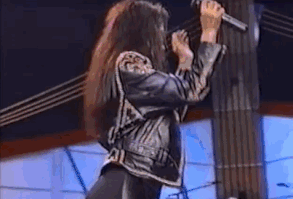 23 Selena Dancing GIFs That Will Make You Grin Uncontrollably
