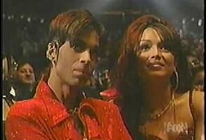 Prince Receives the 1998 Essence Award Highlights and speech. Intro by Chris Rock. - YouTube